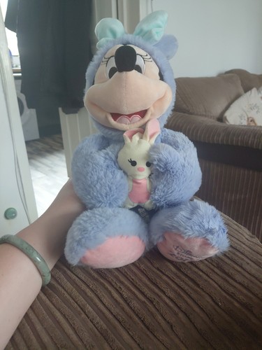 Minnie mouse plush - minnie,