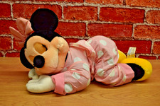 Disney Minnie Mouse Sleeping